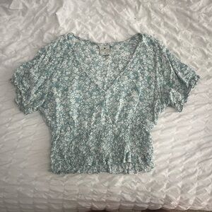blue floral crop blouse
